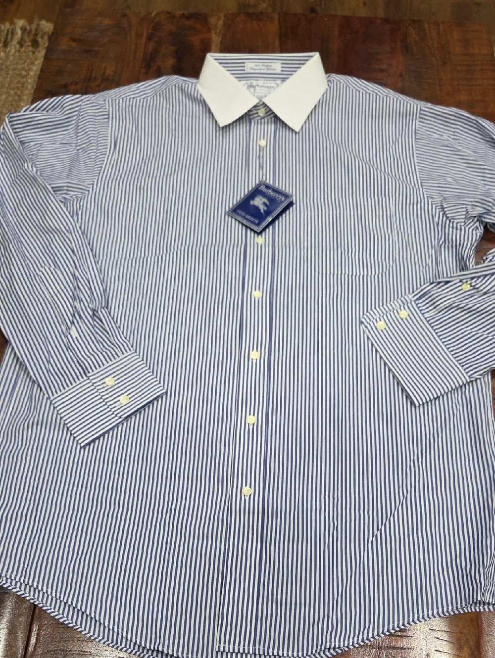 Burberrys Of London NWT Button Down Long Sleeve Shirt